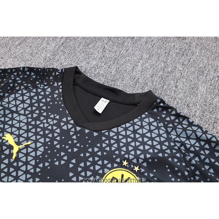 Tracksuit
 Borussia Dortmund Short Sleeve
 2023-2024 Black
 - Shorts
